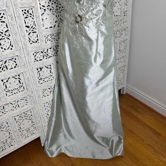 Xscape Light Sage Green Beaded Fairycore Romantic Formal Long Evening Prom Gown - Picture 4 of 8